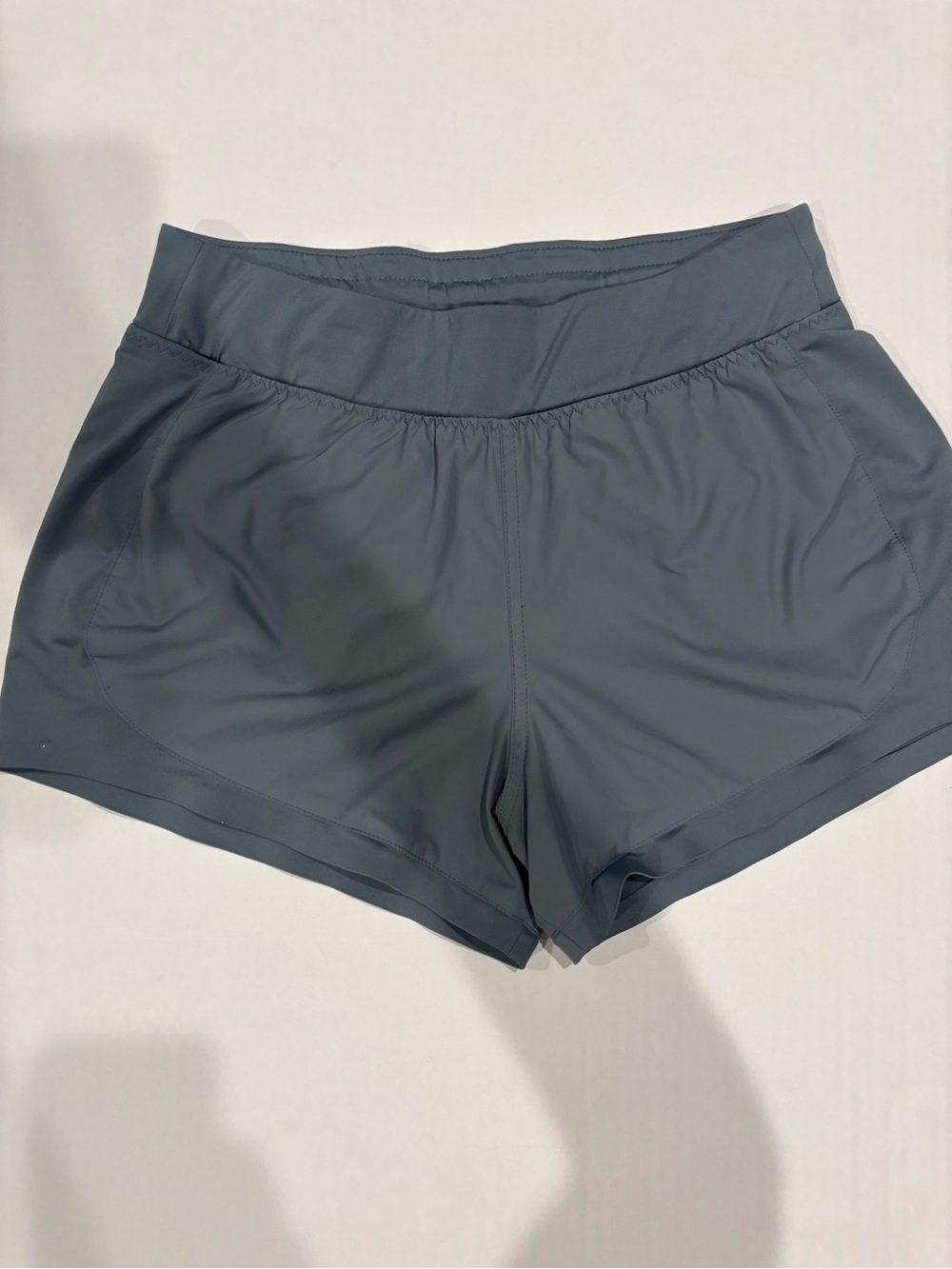 Athleta Women’s Size S Teal Blue Activewear Shorts Back Zip Pocket Stretch